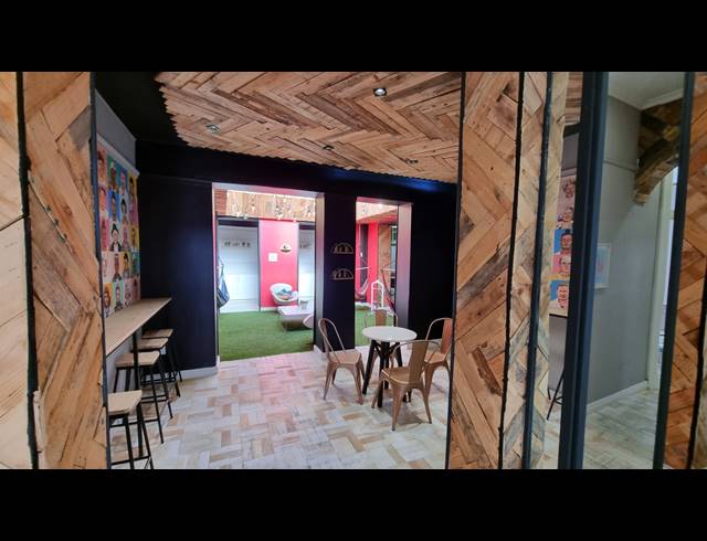 312M² BUSINESS CENTRE TO LET IN WOODSTOCK